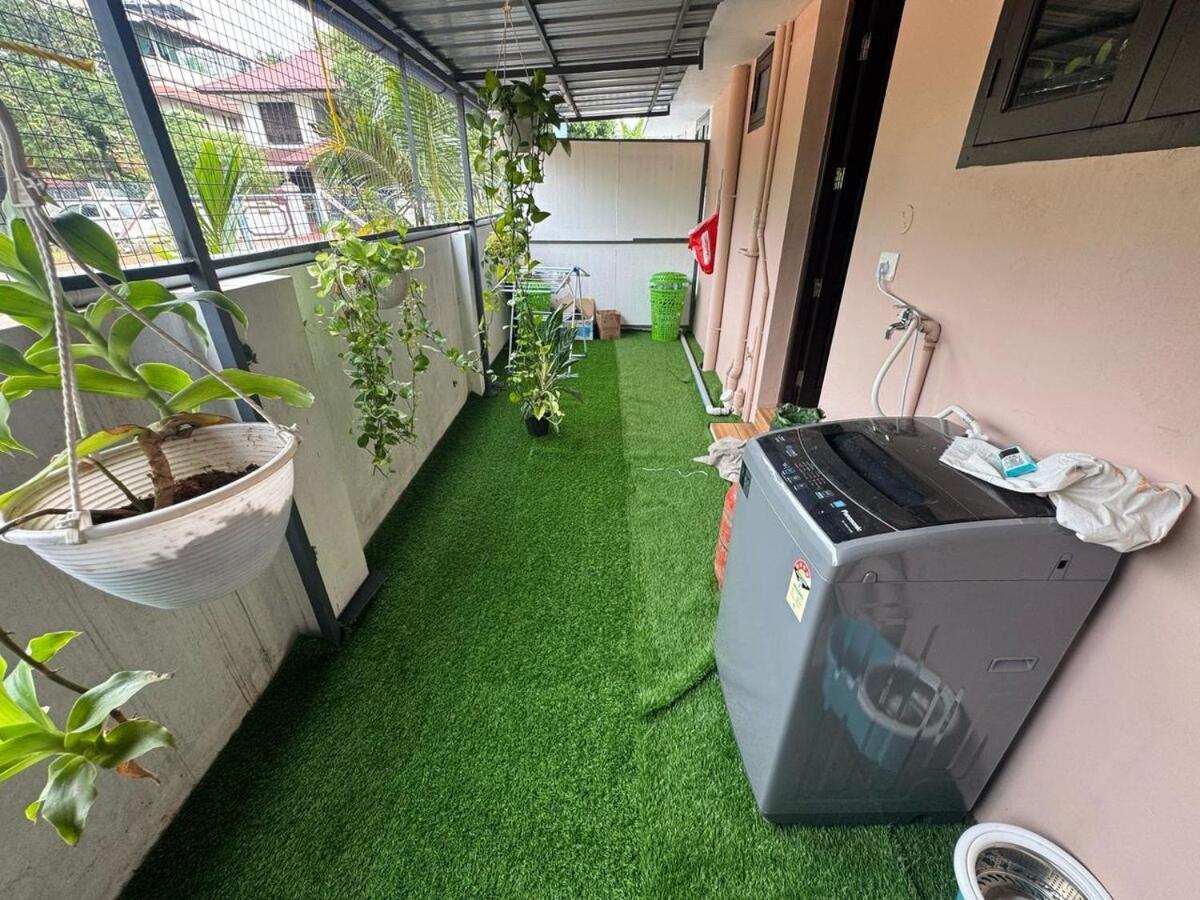 Apartamento Elamkulam Penthouse - 3Bhk Ac With Kitchen - Kochi Chottanikara Exterior foto